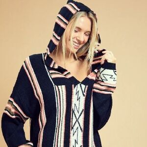 L Love Aztec Hooded Sweater Tunic with Pockets New Womens S/M
